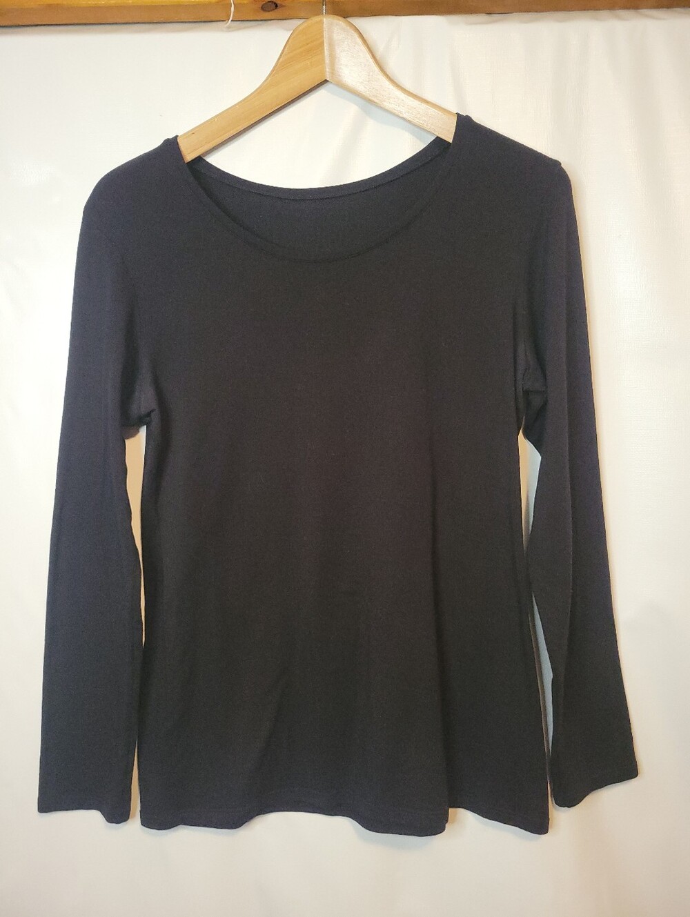 Uniqlo Black Long-Sleeve Heat Tech Extra Warm Crewneck Top